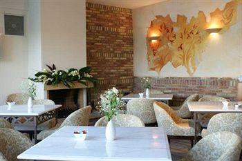 Harmony Apartahotel 4*